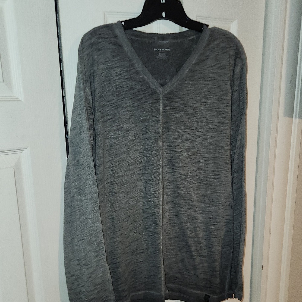 2000's Vintage DKNY mens XL v-neck Long Sleeve Poly Blend never Worn